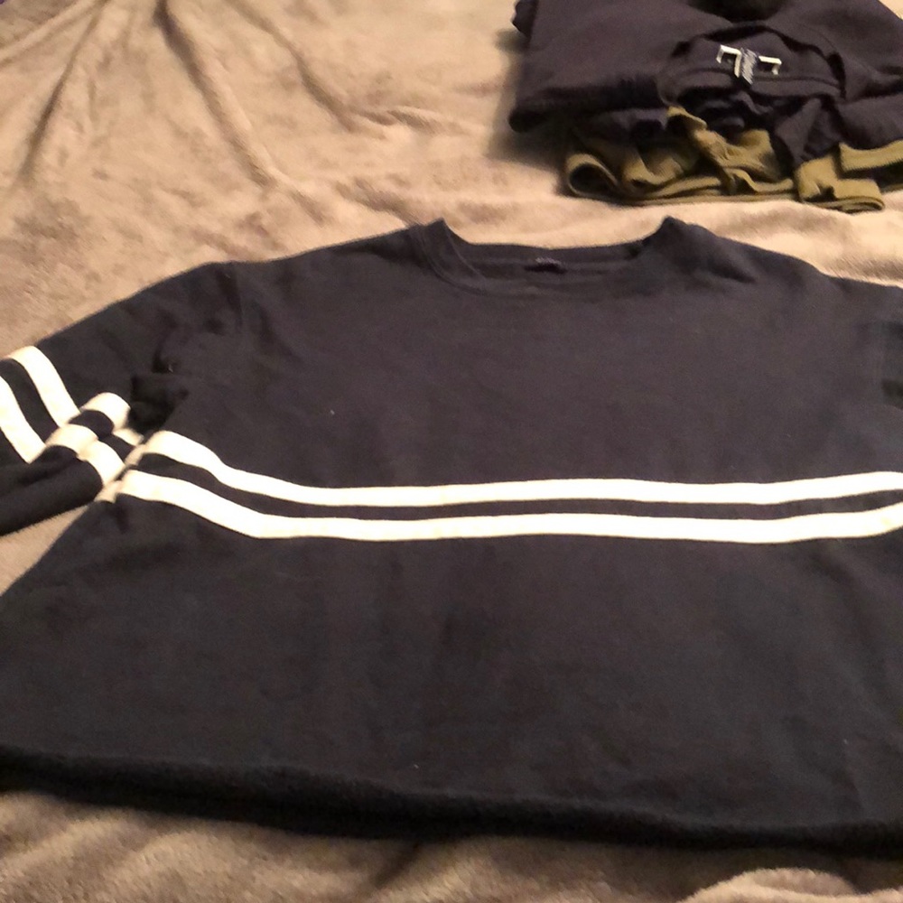 Brandy Melville navy lightweight sweatshirt